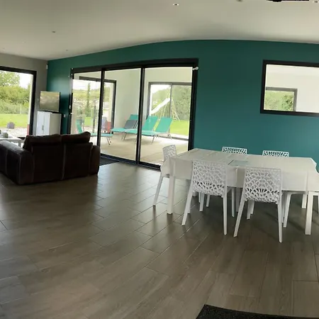 Maison Avec Piscine Interieure Privee Sans Vis A Vis Chauffee Toute L Annee